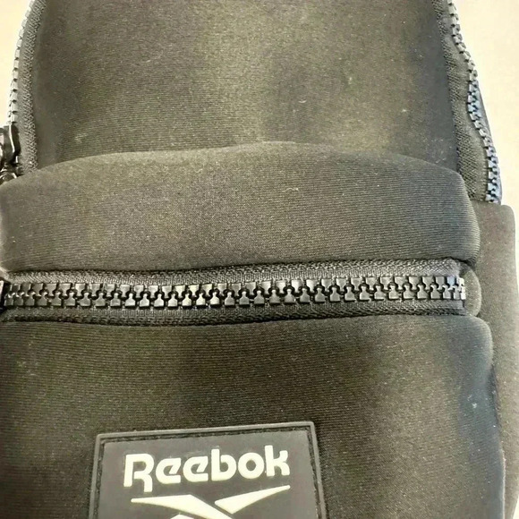 Reebok mini neoprene back pack adjustable straps front zip compartment - Picture 11 of 12